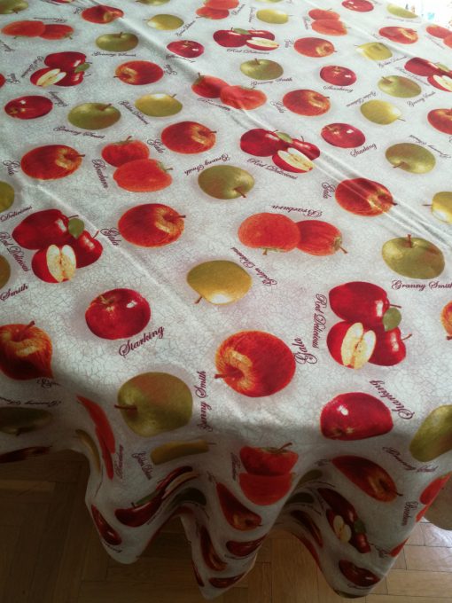 Елипсовидна покривка за маса Сочни ябълки Vany Design